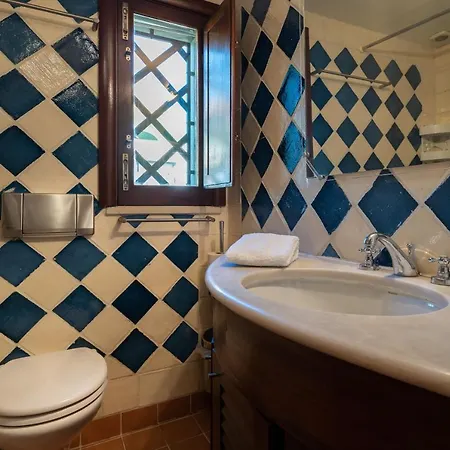 Villa In Elite Residential Area Of Faro