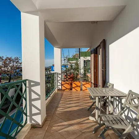 Villa In Elite Residential Area Of Faro