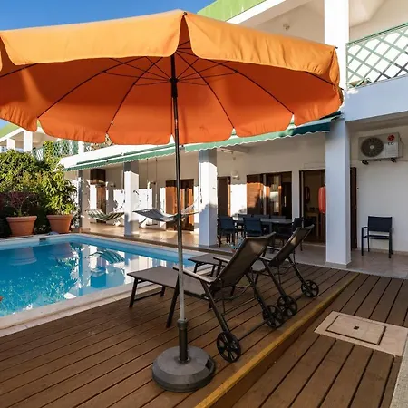Villa In Elite Residential Area Of Faro
